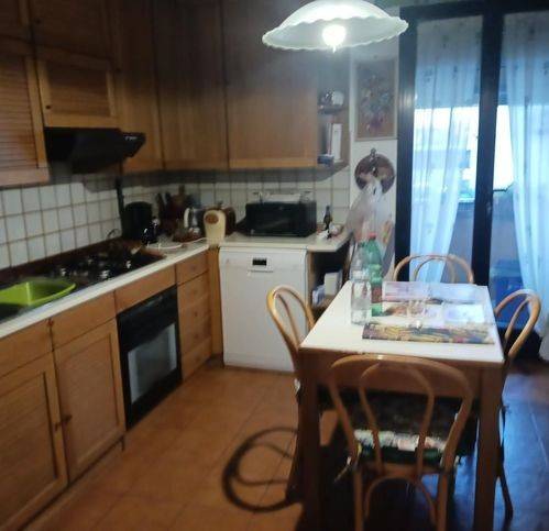 casa indipendente in vendita a Pontedera