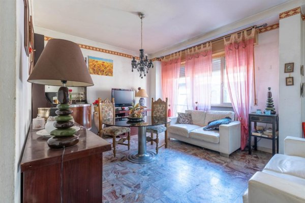 casa indipendente in vendita a Pontedera