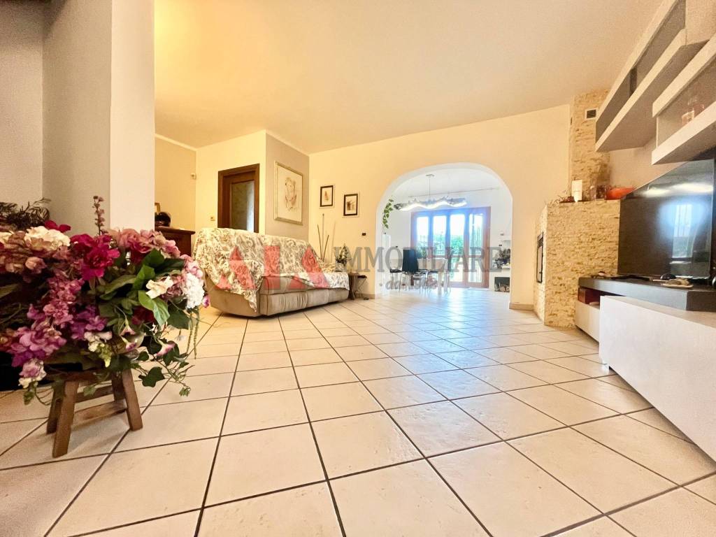 casa indipendente in vendita a Pontedera in zona I Fabbri