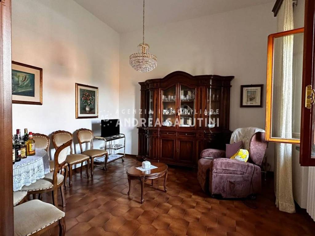 casa indipendente in vendita a Pontedera in zona Pietroconti