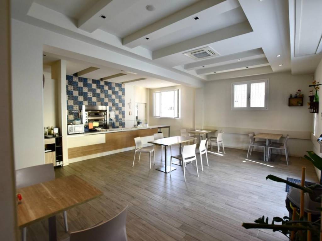 negozio in vendita a Pontedera in zona Il Romito