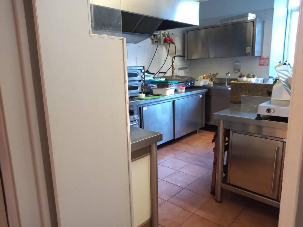 locale di sgombero in vendita a Pontedera