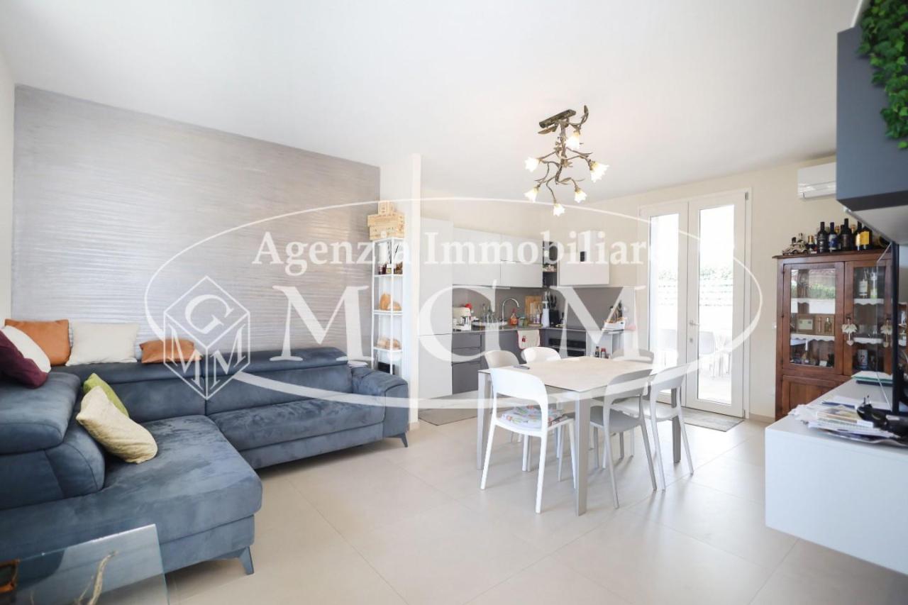 casa indipendente in vendita a Pontedera