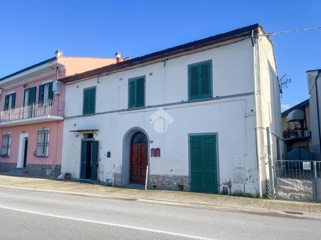 appartamento in vendita a Pontedera in zona La Rotta