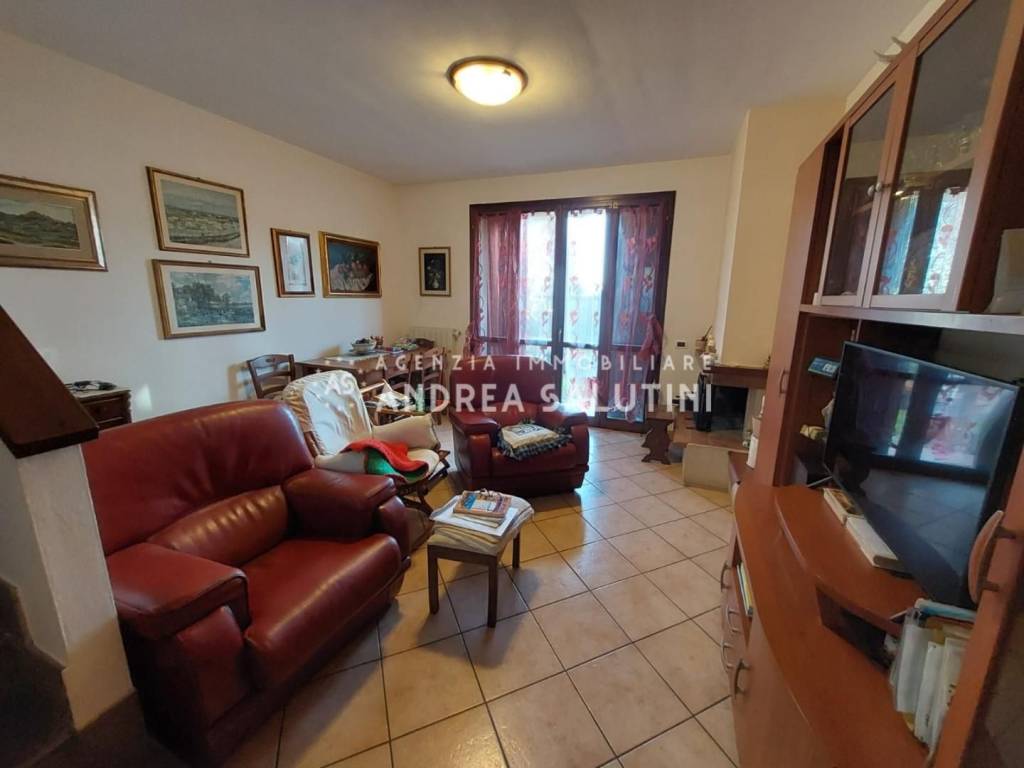 casa indipendente in vendita a Pontedera in zona I Fabbri