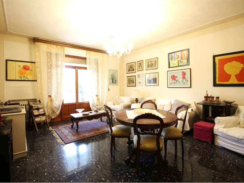 casa indipendente in vendita a Pontedera
