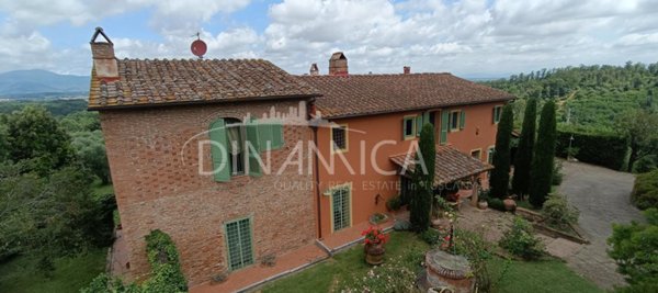 casa indipendente in vendita a Pontedera