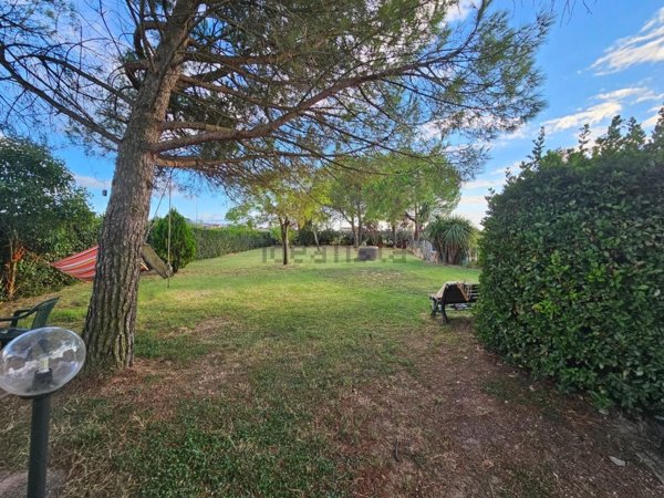 casa indipendente in vendita a Pontedera in zona Santa Lucia