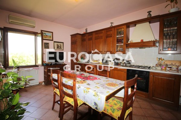 appartamento in vendita a Pontedera in zona Pardossi