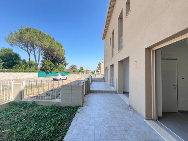 casa indipendente in vendita a Pontedera