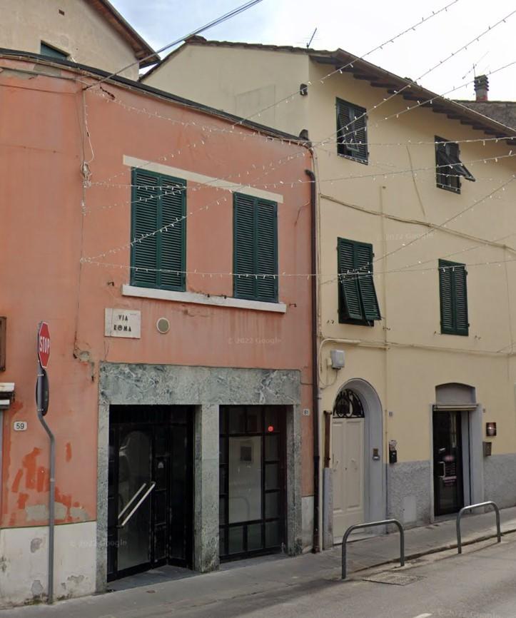 negozio in vendita a Pontedera