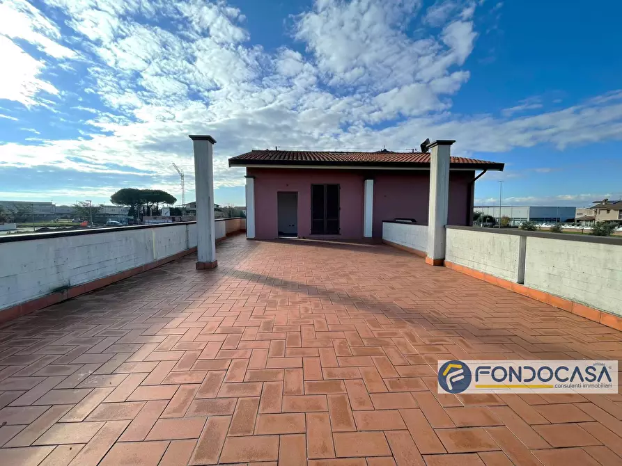 casa indipendente in vendita a Pontedera