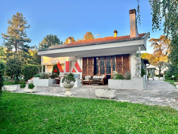 casa indipendente in vendita a Pontedera
