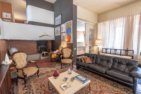 casa indipendente in vendita a Pontedera