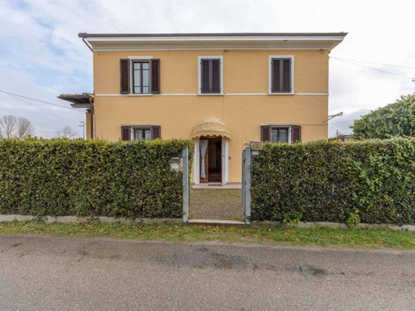appartamento in vendita a Pontedera in zona Montecastello