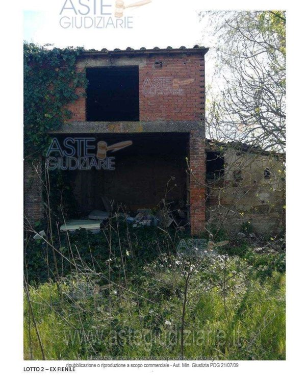 casa indipendente in vendita a Pontedera