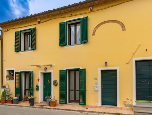 intera palazzina in vendita a Pontedera in zona La Borra