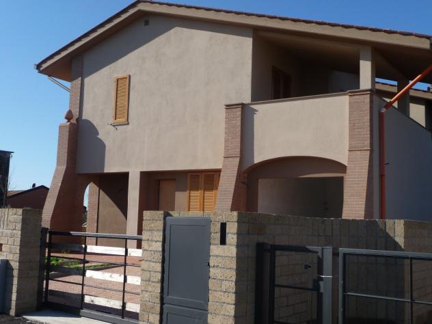 casa indipendente in vendita a Pontedera