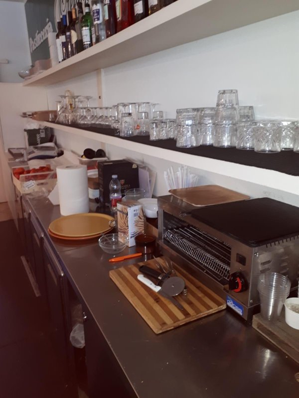 negozio in vendita a Pontedera