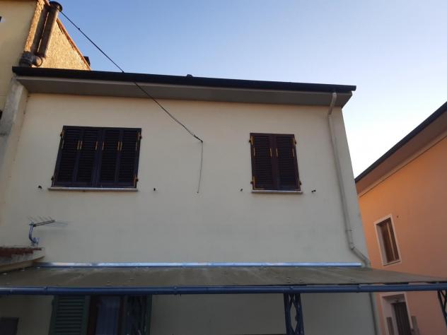 appartamento in vendita a Pontedera in zona Pietroconti