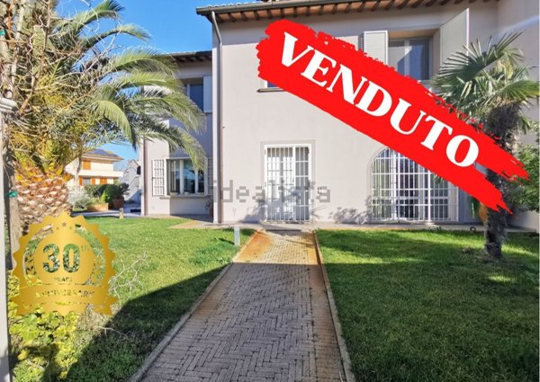 casa indipendente in vendita a Pontedera