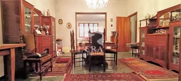 casa indipendente in vendita a Pontedera