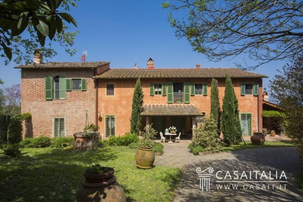 casa indipendente in vendita a Pontedera in zona I Fabbri