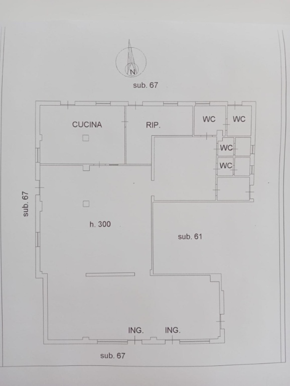 locale commerciale in vendita a Pontedera