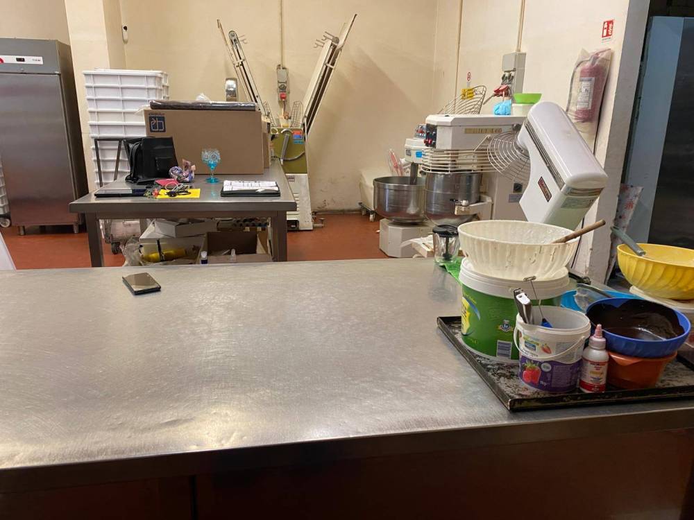 negozio in vendita a Pontedera