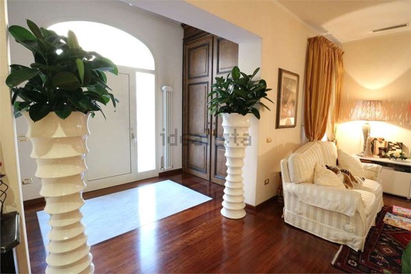 casa indipendente in vendita a Pontedera