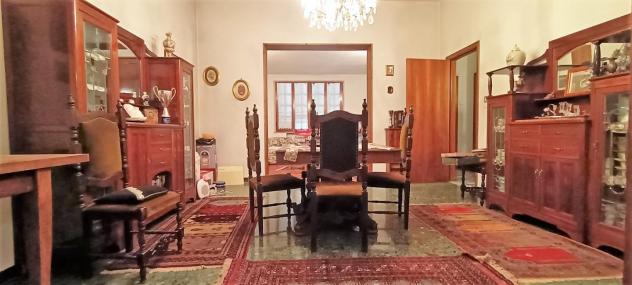 casa indipendente in vendita a Pontedera