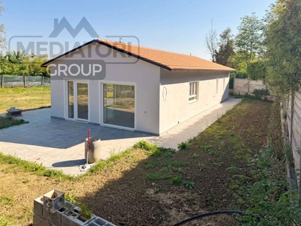 casa indipendente in vendita a Pontedera in zona La Rotta