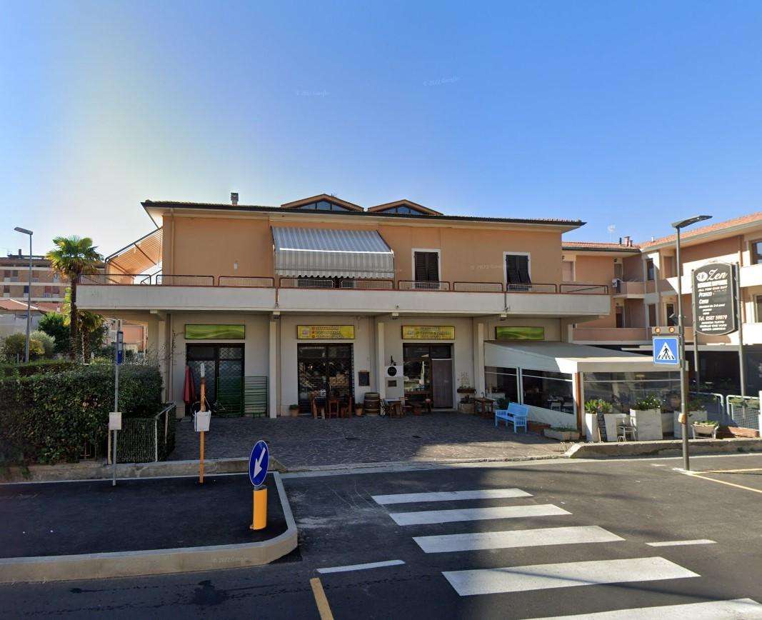 negozio in vendita a Pontedera