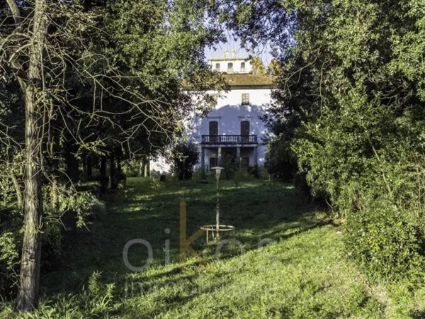 casa indipendente in vendita a Pontedera in zona Treggiaia