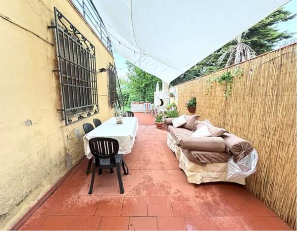 casa indipendente in vendita a Pontedera in zona Pietroconti