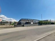 negozio in vendita a Pontedera