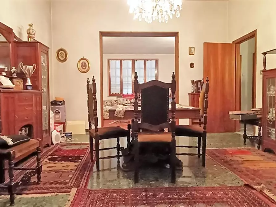 casa indipendente in vendita a Pontedera