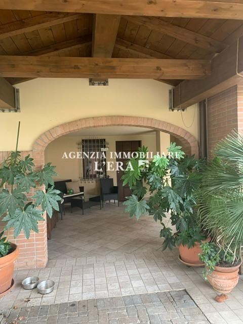 casa indipendente in vendita a Pontedera