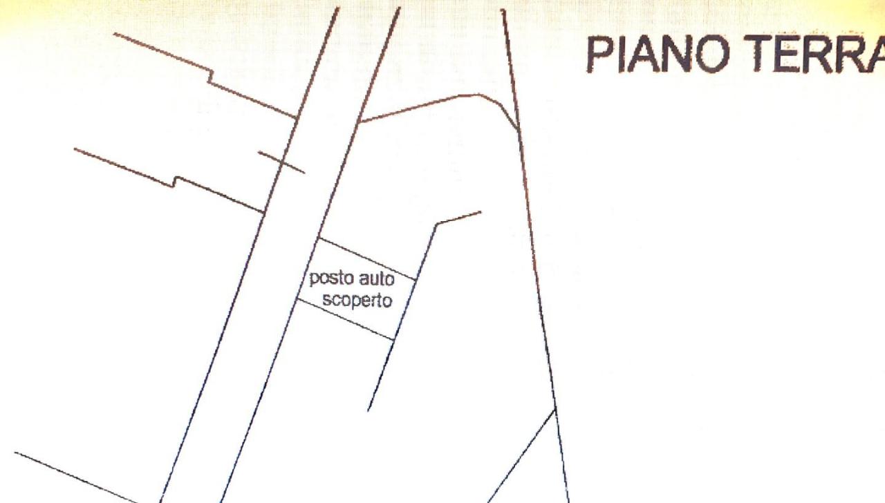 negozio in vendita a Pontedera