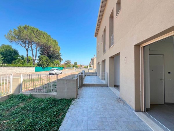 casa indipendente in vendita a Pontedera