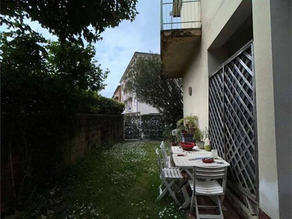 casa indipendente in vendita a Pontedera