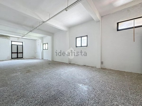 negozio in vendita a Pontedera