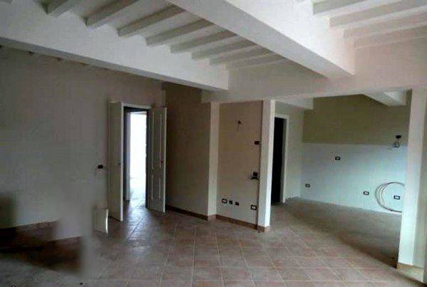 appartamento in vendita a Pontedera in zona Pietroconti