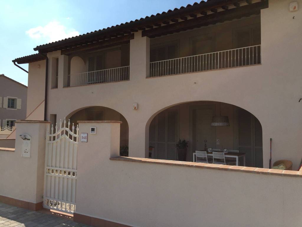 casa indipendente in vendita a Pontedera in zona La Rotta