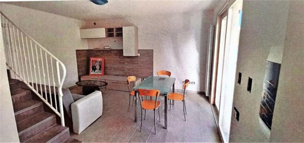 casa indipendente in vendita a Pontedera