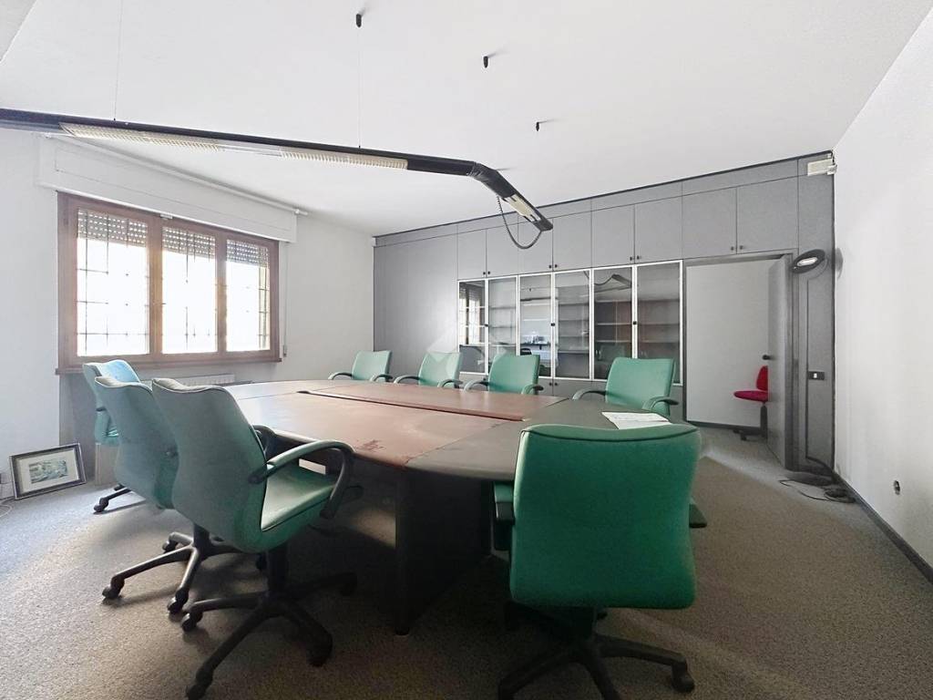ufficio in vendita a Pontedera