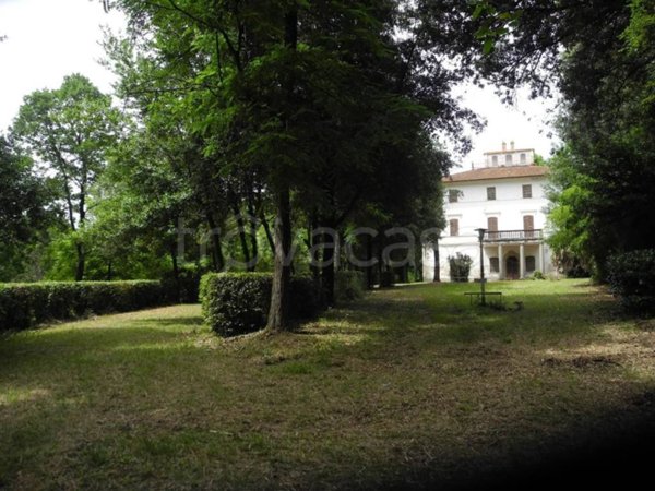 casa indipendente in vendita a Pontedera
