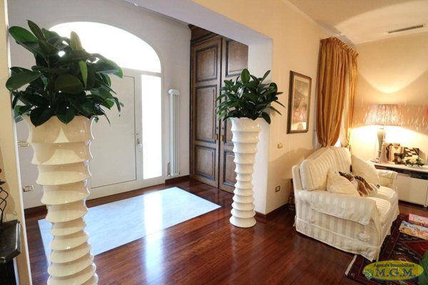 casa indipendente in vendita a Pontedera