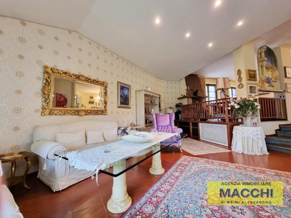 casa indipendente in vendita a Pontedera