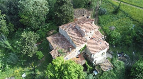 casa semindipendente in vendita a Pontedera in zona Montecastello